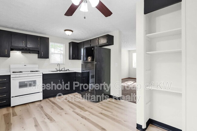 Photo - 3490 Clarkston Ave