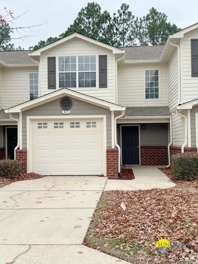 Building Photo - Great 2 Bedroom Townhouse in Crestview!