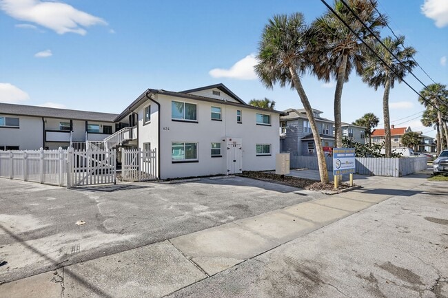 Photo - Beachside Palms @ Daytona Beach