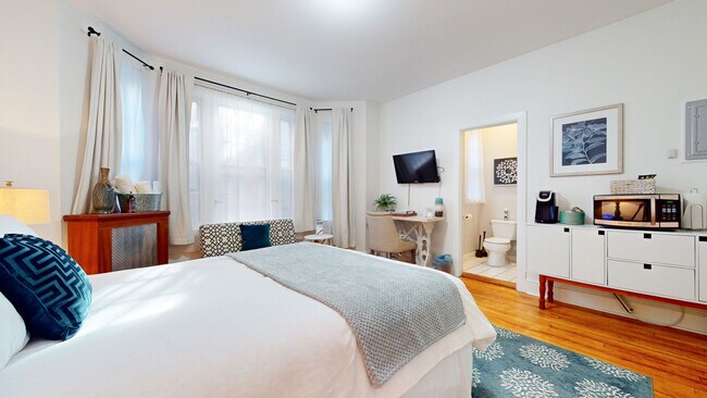 1253 Beacon St Unit B4