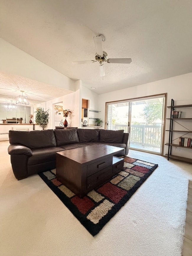 Building Photo - 10837 SE 172nd St Unit Kelsey Court 8D