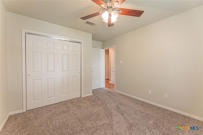 Building Photo - 715 Paintbrush Dr