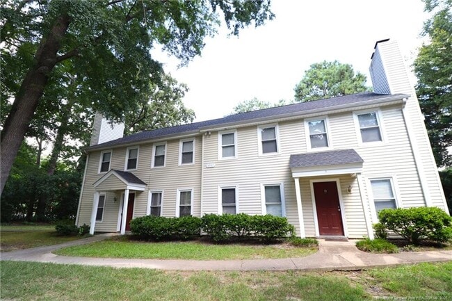 Building Photo - 3901 Lexington Dr Rental