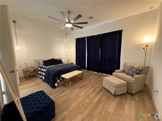 Building Photo - 2216 Prado Dr Rental