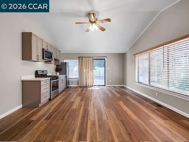 Photo - 3592 Hillcrest Rd