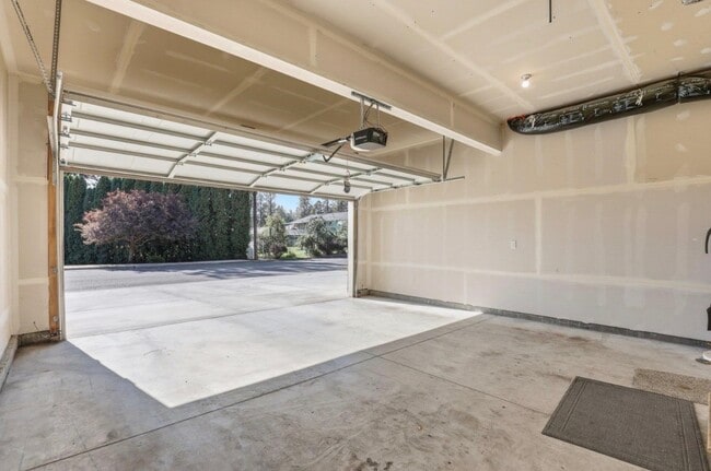 Photo - 7 E Chatham Ave