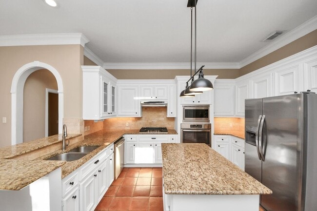 Building Photo - 33318 Winsford St