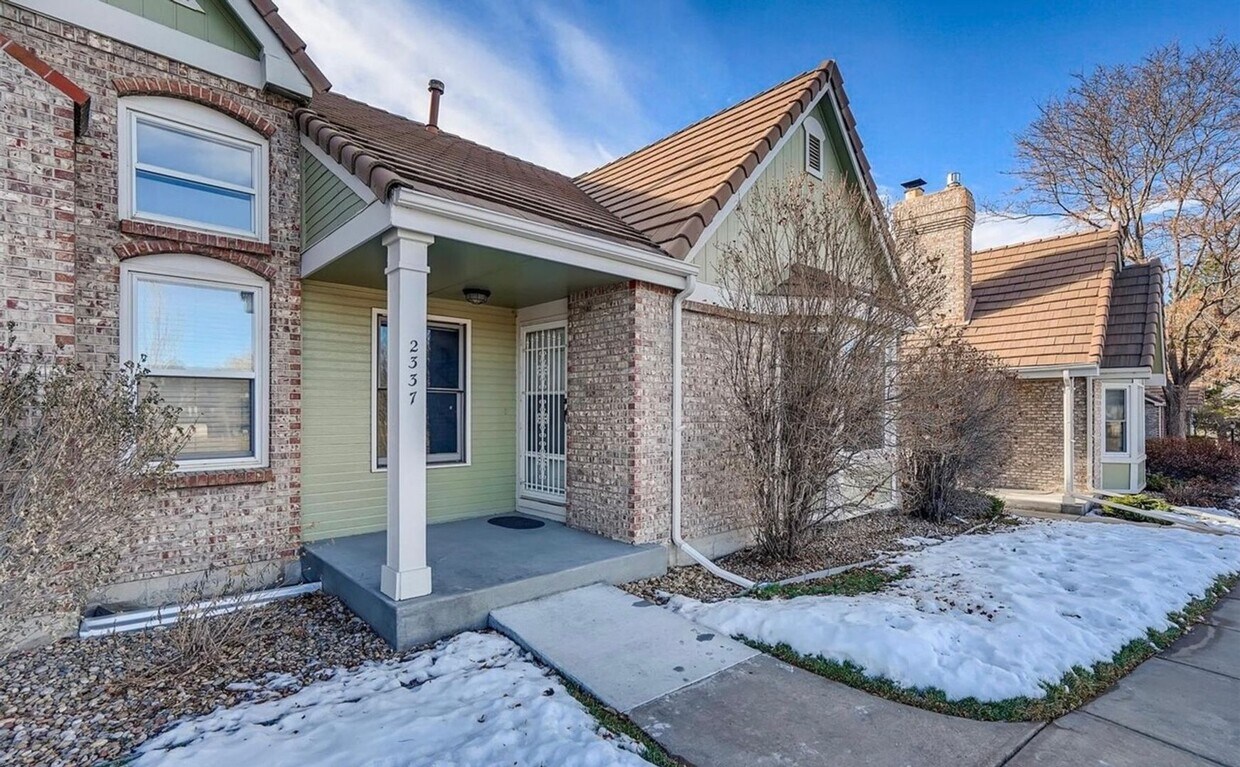 3 Bed/3 Bath Spacious & Low Maintenance Ra... - 3 Bed/3 Bath Spacious & Low Maintenance Ra...