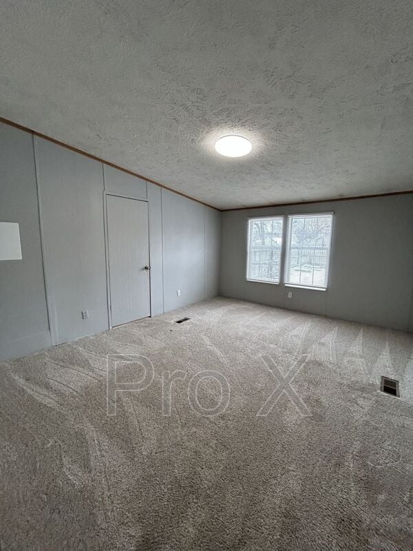 Photo - 1116 W 1st St