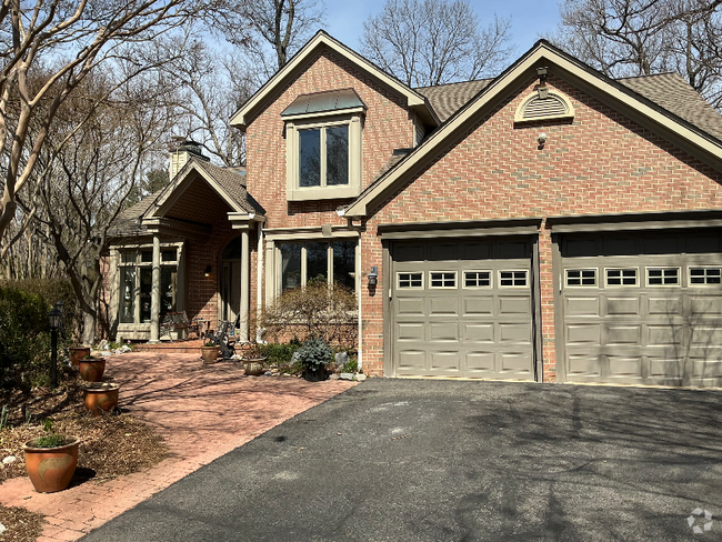 Building Photo - 6003 Manor Oak Way Rental