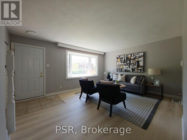 Photo - 11 Elmsdale Dr