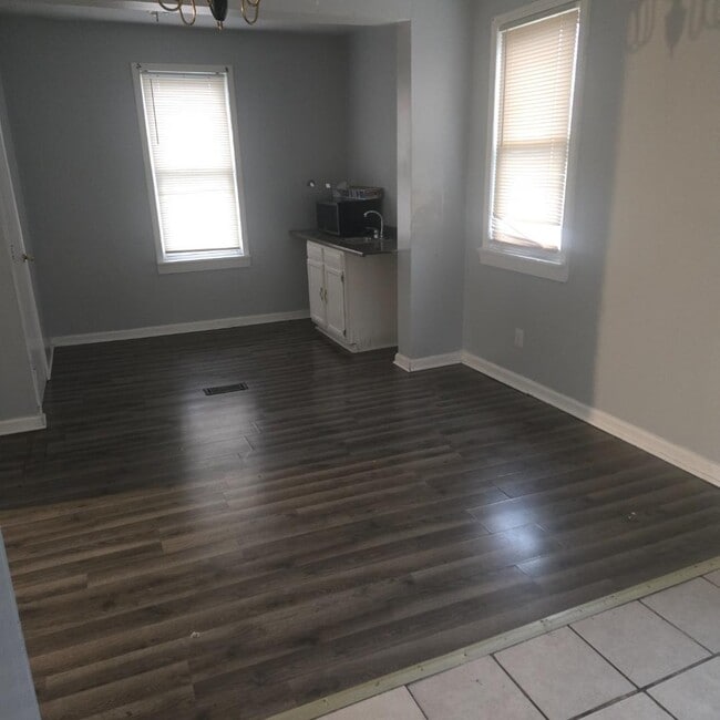 Photo - 3205 W 120th St