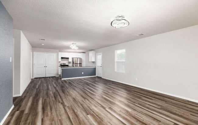 Photo - 5910 Lady Ln