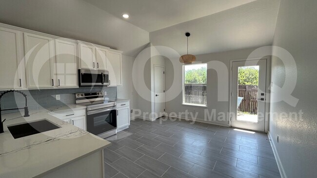 Photo - 1028 Aviary Dr
