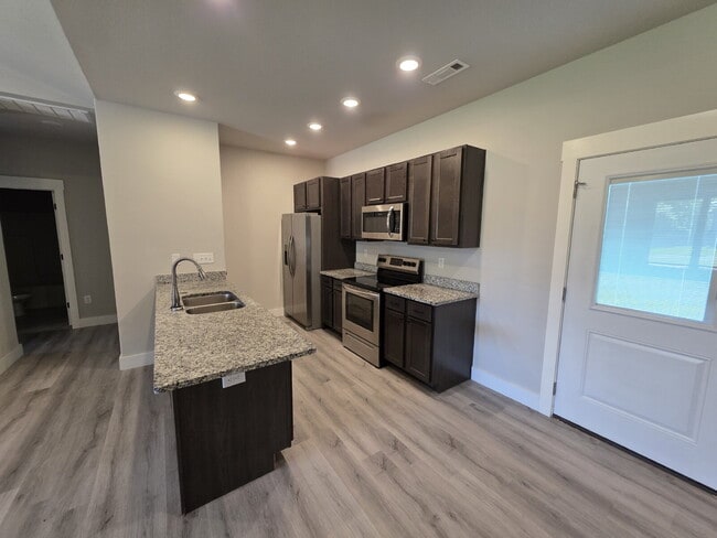 Photo - 13 Lockhart Ln
