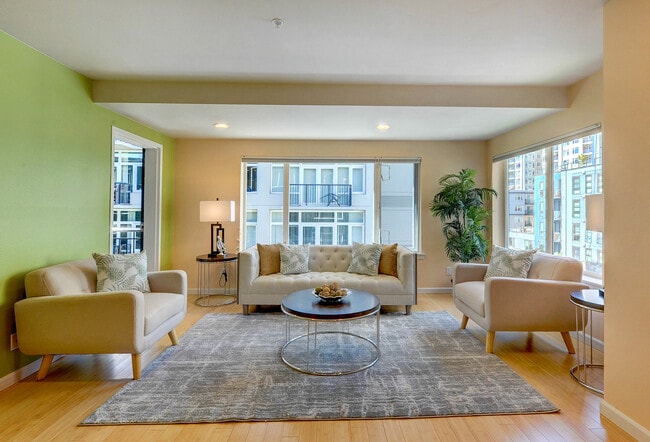 Photo - 2717 Western Ave Unidad 522