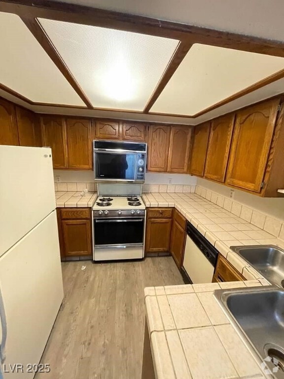 Building Photo - 5709 Goldmount Ave Rental