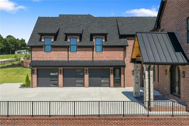 403 Thunder Rd