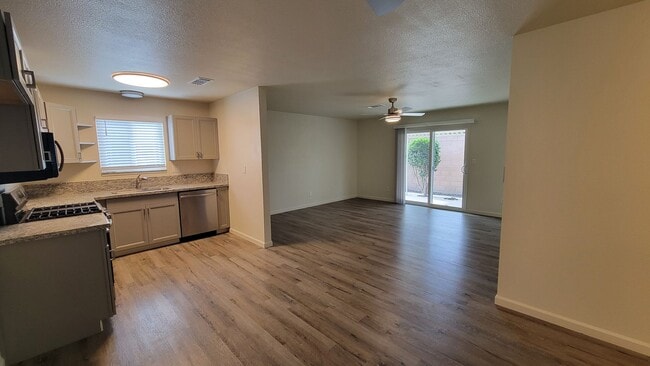 Photo - 541 Arrowhead Ct