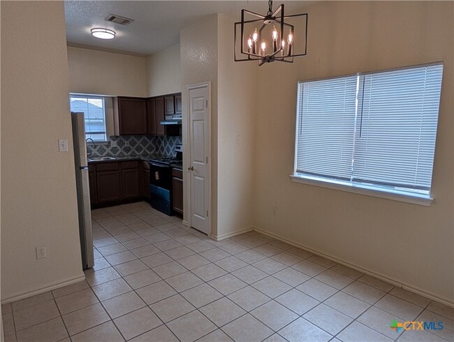 885 Sagewood Trail
