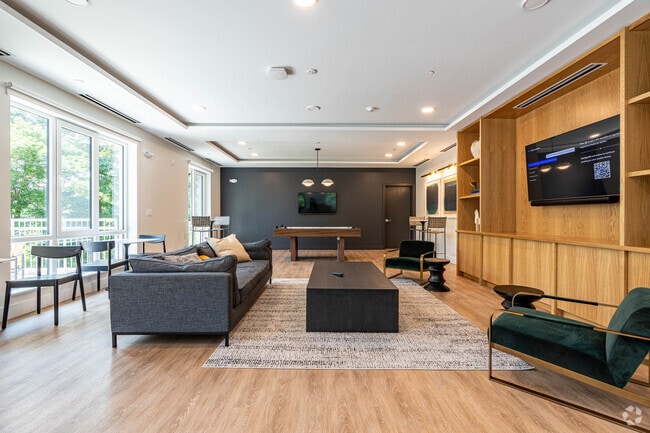Clubhouse 1