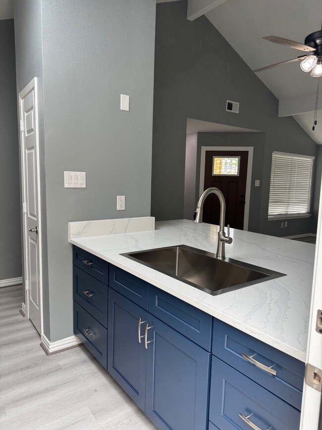 Photo - 7511 Log Cradle Dr