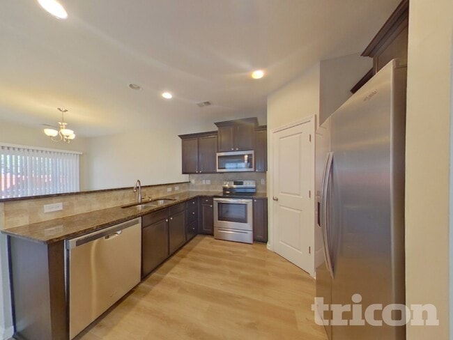 Photo - 209 Autumn Stroll Ct