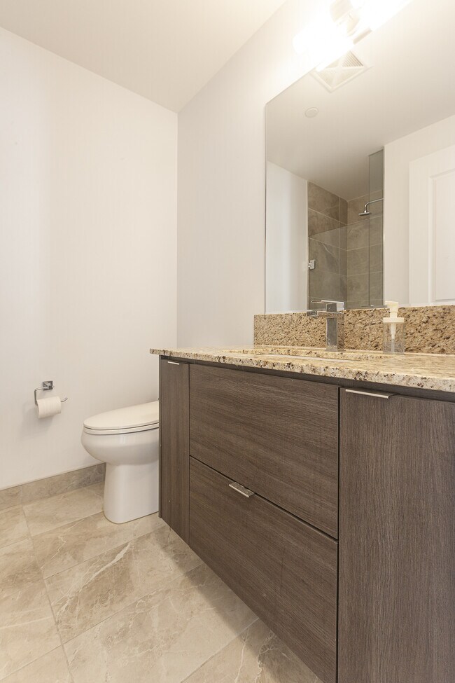 Photo - 30 Elm Dr W
