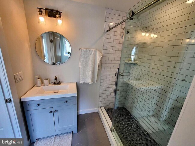 Photo - 1617 Ridge Ave Unit K