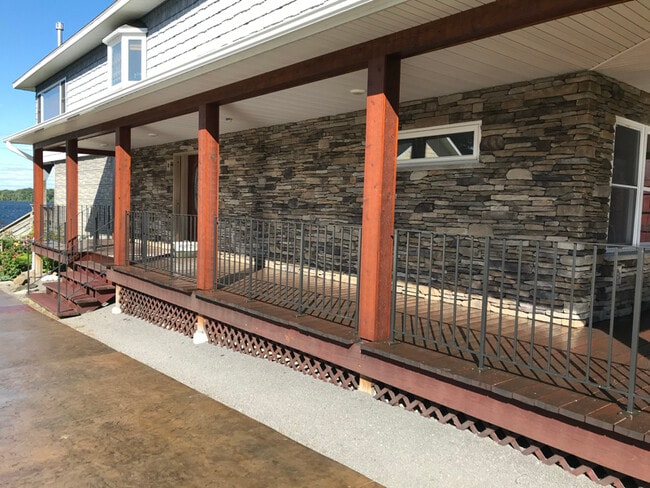 Photo - 6883C Deluxe Park