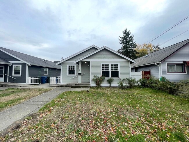 Building Photo - Kent - Cozy 3 bedroom / 2 bathroom Renovated home
