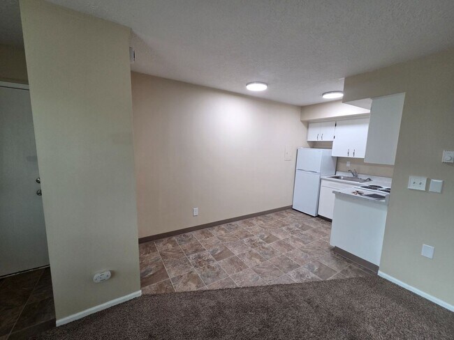 Photo - 613 SW 9th St Unit 6