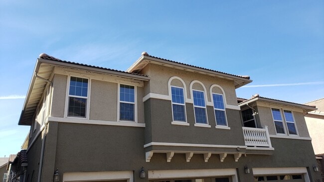Photo - ONLY $2,250 PER MONTH FOR THIS SPACEIOUS 2 BEDROOM, 2 BATHROOM CONDO WITH GARAGE IN THE DAMONTE R...