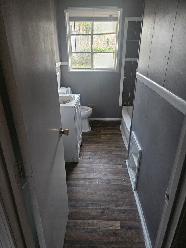 Photo - 2401 Coronet Pl