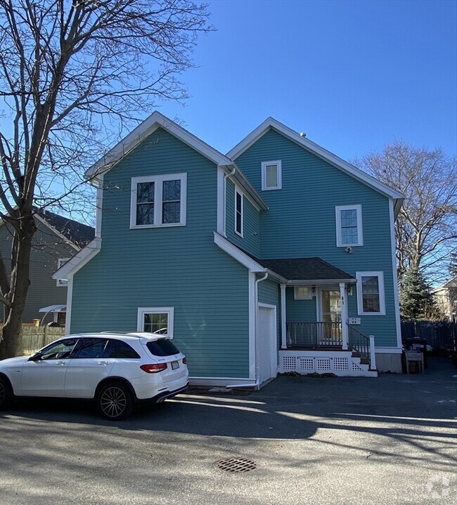 Building Photo - 61 Cedar St Unit U3 Rental