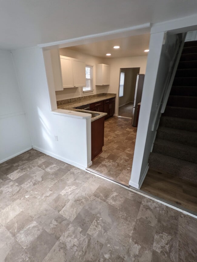 Photo - 4995 Jackson St