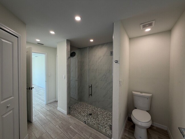 Photo - 1018 Vogiantzis Pkwy