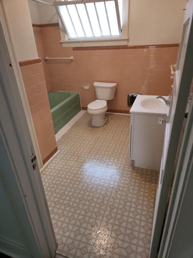 Photo - 527 S Michigan Ave Unidad 527 S. Michigan Ave- Apt #3