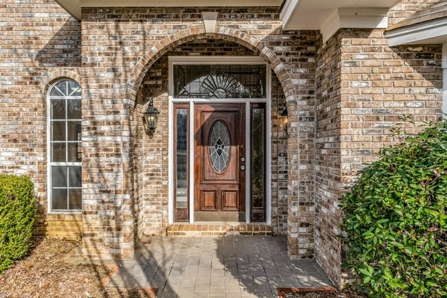 Photo - 415 Megan Ln