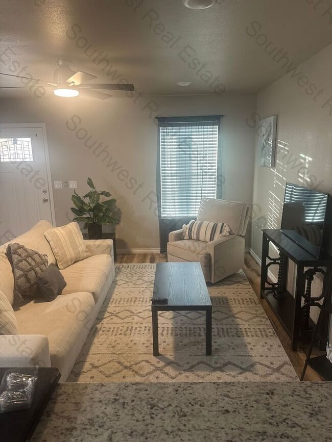 Photo - 3116 Westminster Dr Unidad A (fully furnished)