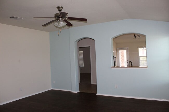 Photo - 3 BEDROOMS, COMMUNITY POOL, BELTON ISD