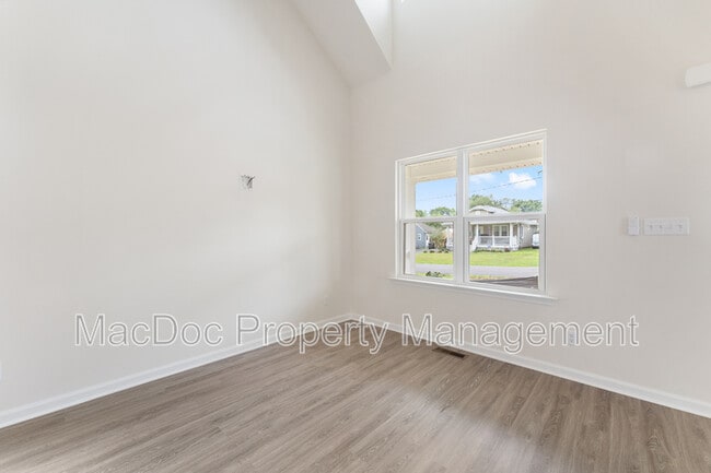 Photo - 105 Hillcrest Dr