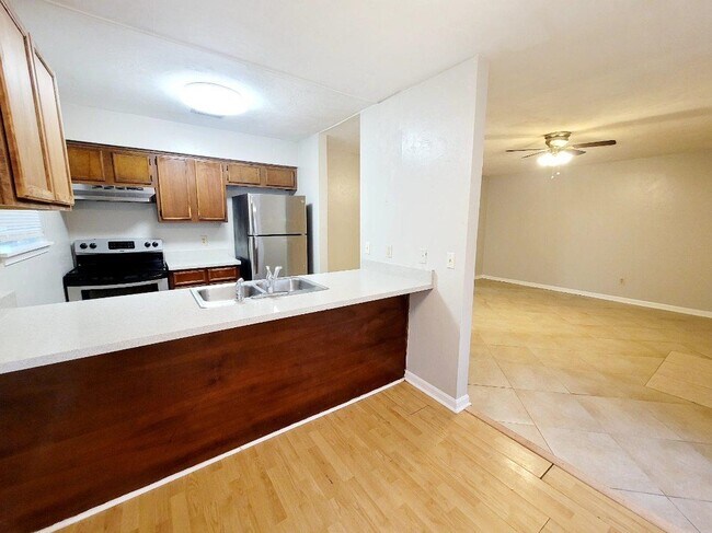 Photo - 2334 Sylvan Ct
