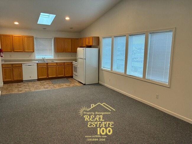 Photo - 838 SE Oar Ave