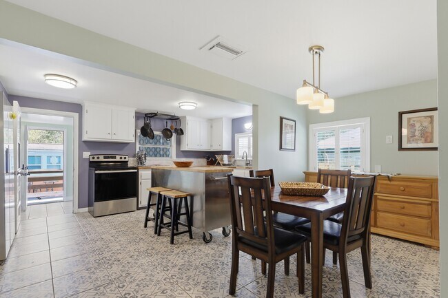 Photo - 587 Dixie Hwy Unit Main House