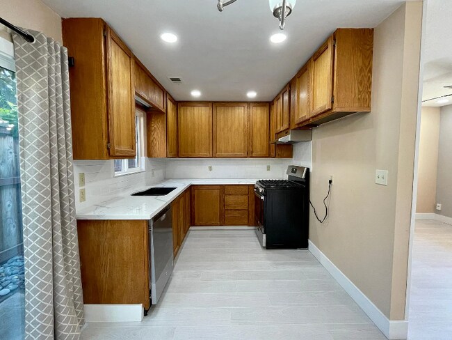 Photo - 412 Persifer St Unit A