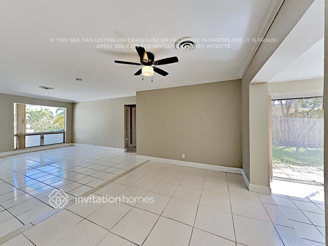 Photo - 1906 N 37th Ave