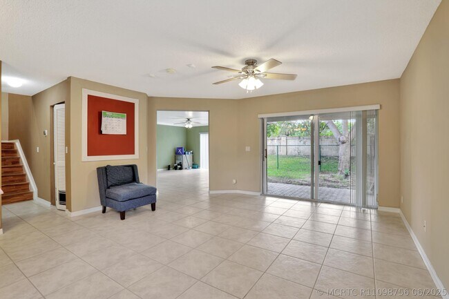 Photo - 4066 Cresent Creek St