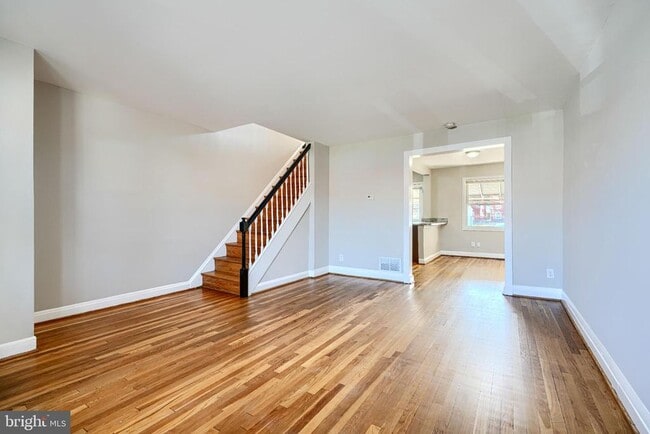 Photo - 817 N Marlyn Ave