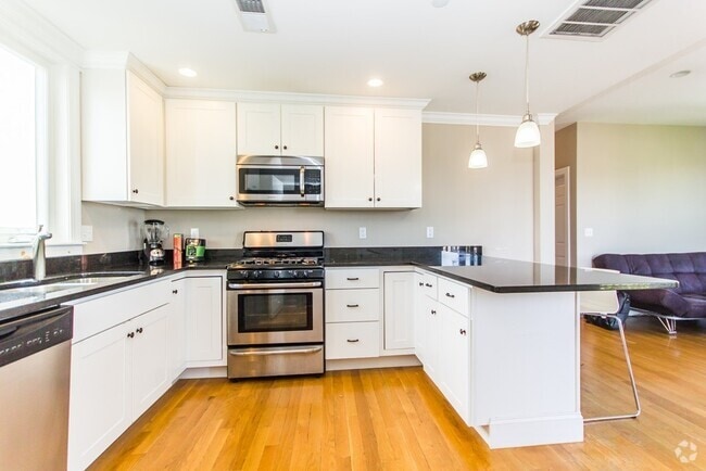 Building Photo - 40 Ellery St Unit 1 Rental